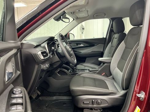 Used 2023 Chevrolet TrailBlazer LT w/ Convenience Package FWD image 19