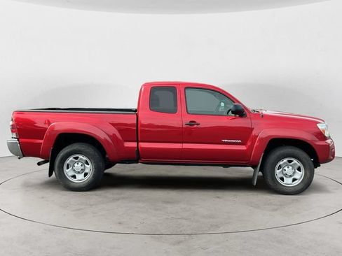 Used 2013 Toyota Tacoma PreRunner w/ SR5 Pkg RWD image 4