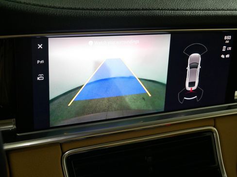 Used 2022 Porsche Panamera 4 AWD/4WD image 33