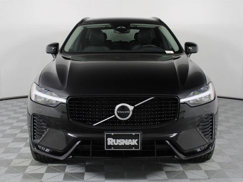 Certified 2025 Volvo XC60 B5 Core image 6