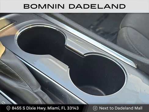 Used 2021 Chevrolet Malibu LT image 30