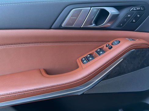 New 2026 BMW X7 M60i image 5