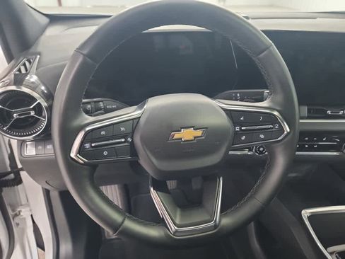 Used 2025 Chevrolet Equinox LT FWD image 20