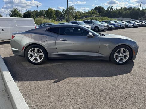 Used 2020 Chevrolet Camaro LT RWD image 5