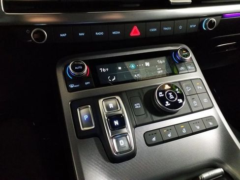 Certified 2025 Hyundai Palisade Calligraphy image 8