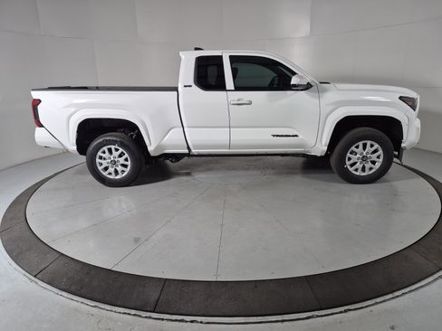 New 2026 Toyota Tacoma SR5 image 5