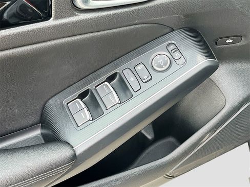 Used 2024 Honda Civic Touring image 18