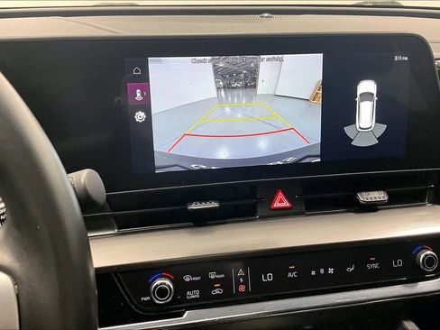 Used 2024 Kia Sportage EX image 22