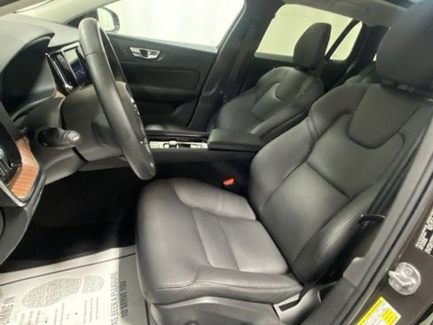 Certified 2024 Volvo V60 B5 Cross Country Plus image 11