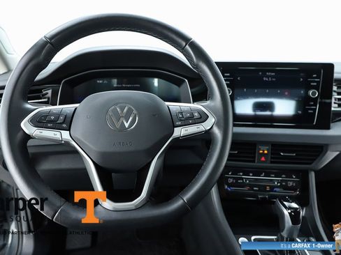 Used 2025 Volkswagen Jetta SE w/ Sunroof Package FWD image 20