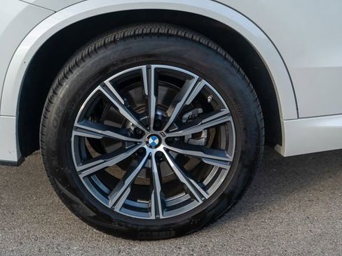 Used 2023 BMW X5 xDrive40i w/ M Sport Package image 12
