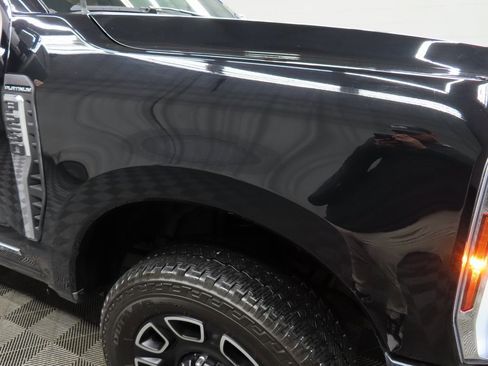 Used 2024 Ford F250 Platinum image 39