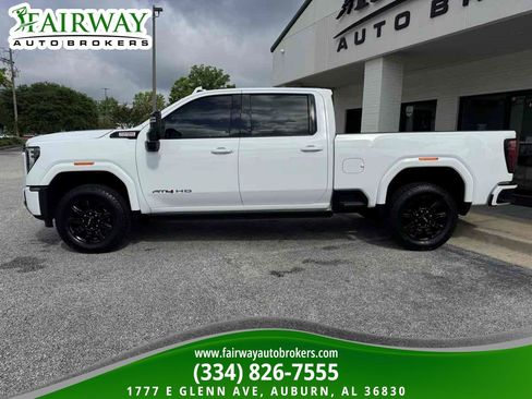 Used 2024 GMC Sierra 2500 AT4 w/ AT4 Premium Plus Package AWD/4WD image 9