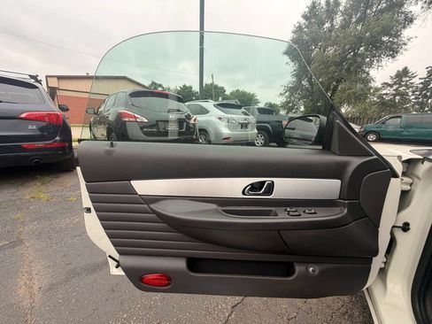 Used 2002 Ford Thunderbird RWD image 10
