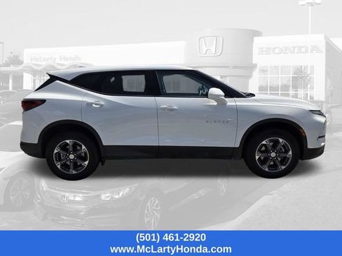 Used 2025 Chevrolet Blazer LT FWD image 4