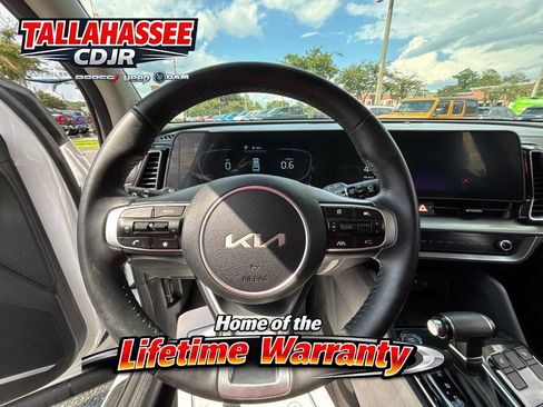 Used 2023 Kia Sportage EX FWD image 16