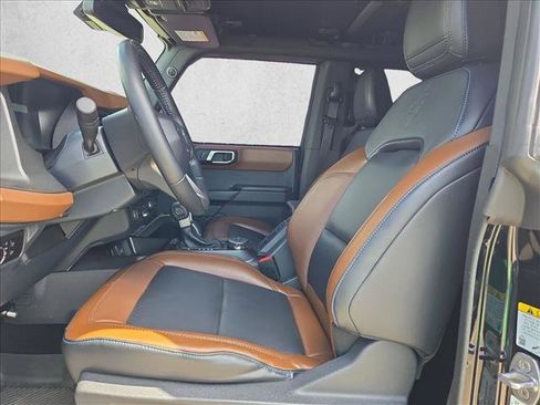 Used 2024 Ford Bronco Outer Banks w/ Sasquatch Package AWD/4WD image 14