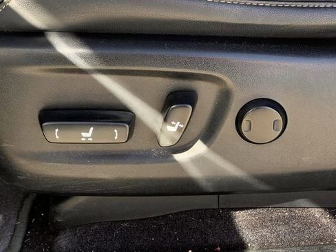 Used 2014 Lexus GX 460 image 22