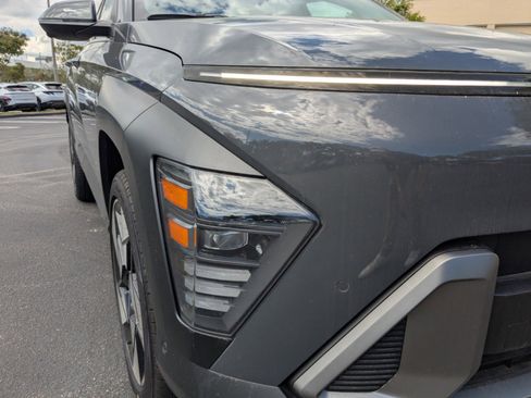 New 2024 Hyundai Kona Limited image 10