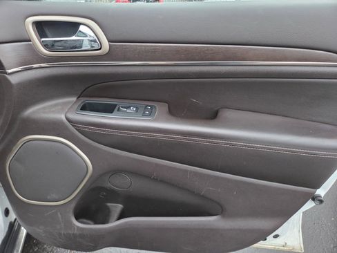 Used 2014 Jeep Grand Cherokee Summit image 15