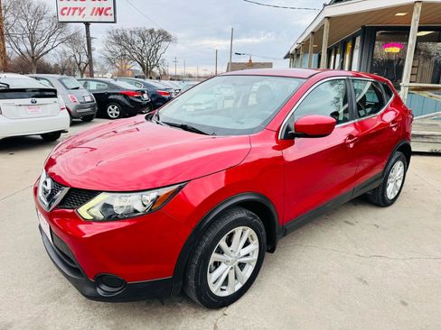Used 2017 Nissan Rogue Sport S w/ S Appearance Package image 7