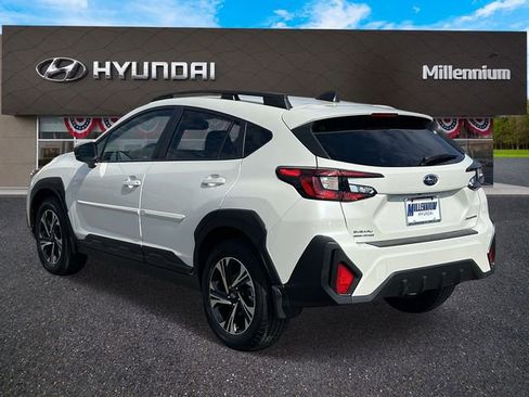 Used 2024 Subaru Crosstrek 2.0i Premium image 5