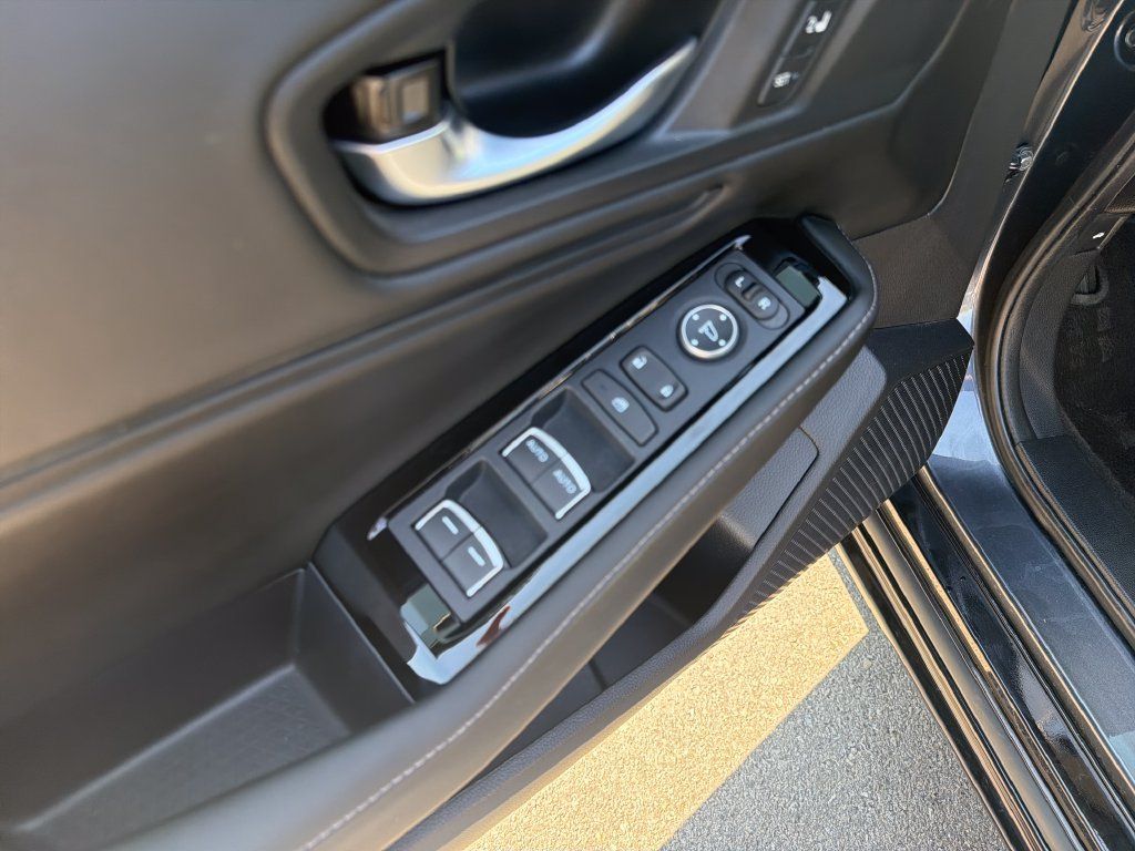 Used 2025 Honda Accord Touring image 15