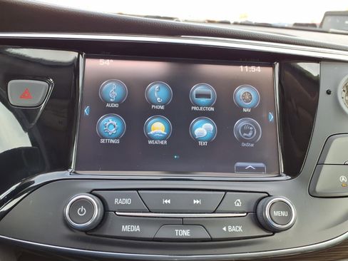 Used 2020 Buick Envision Essence image 3