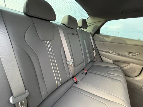 Certified 2024 Hyundai Elantra SEL w/ Convenience Package image 18