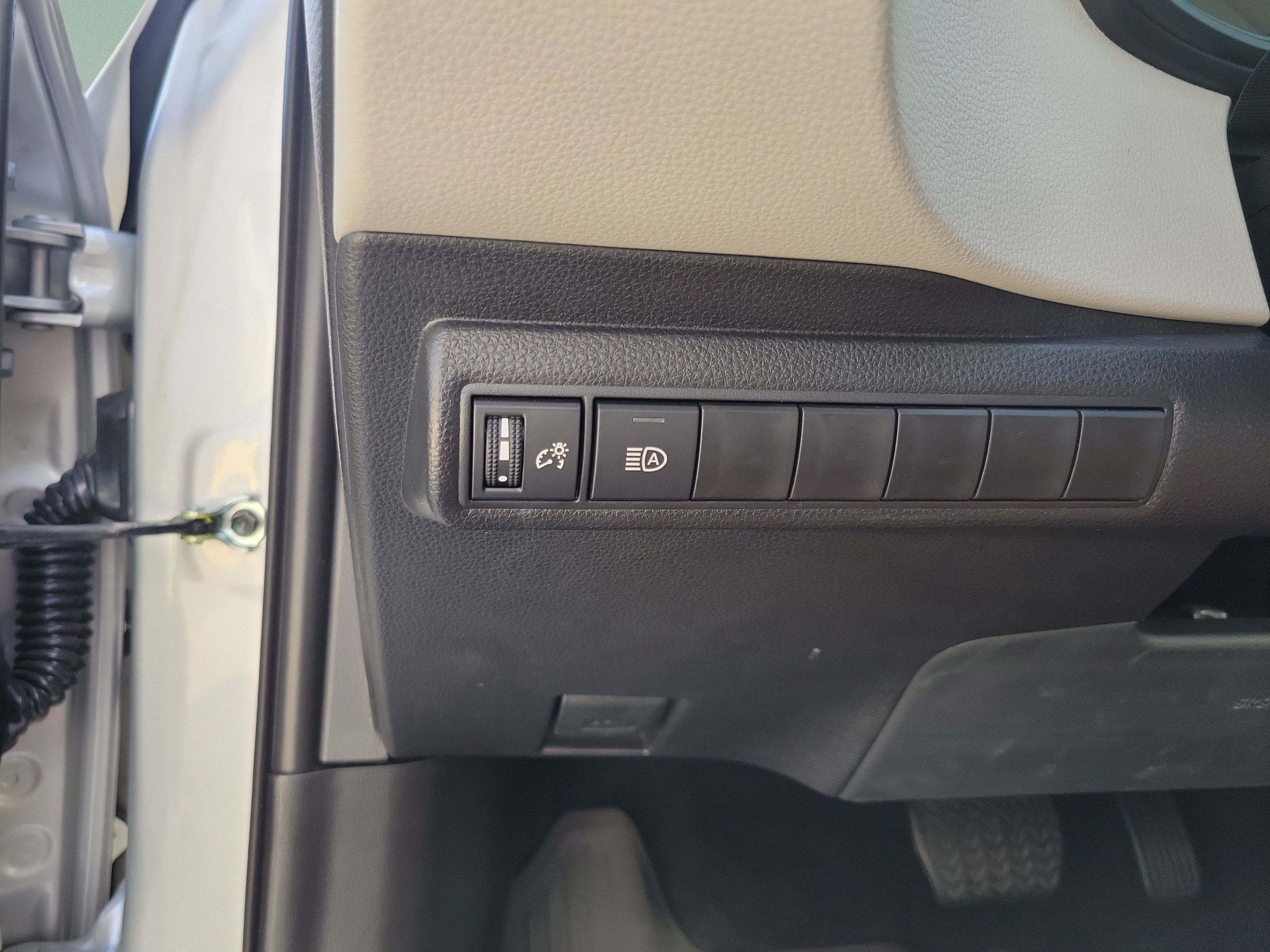 Used 2026 Toyota Corolla LE FWD image 11