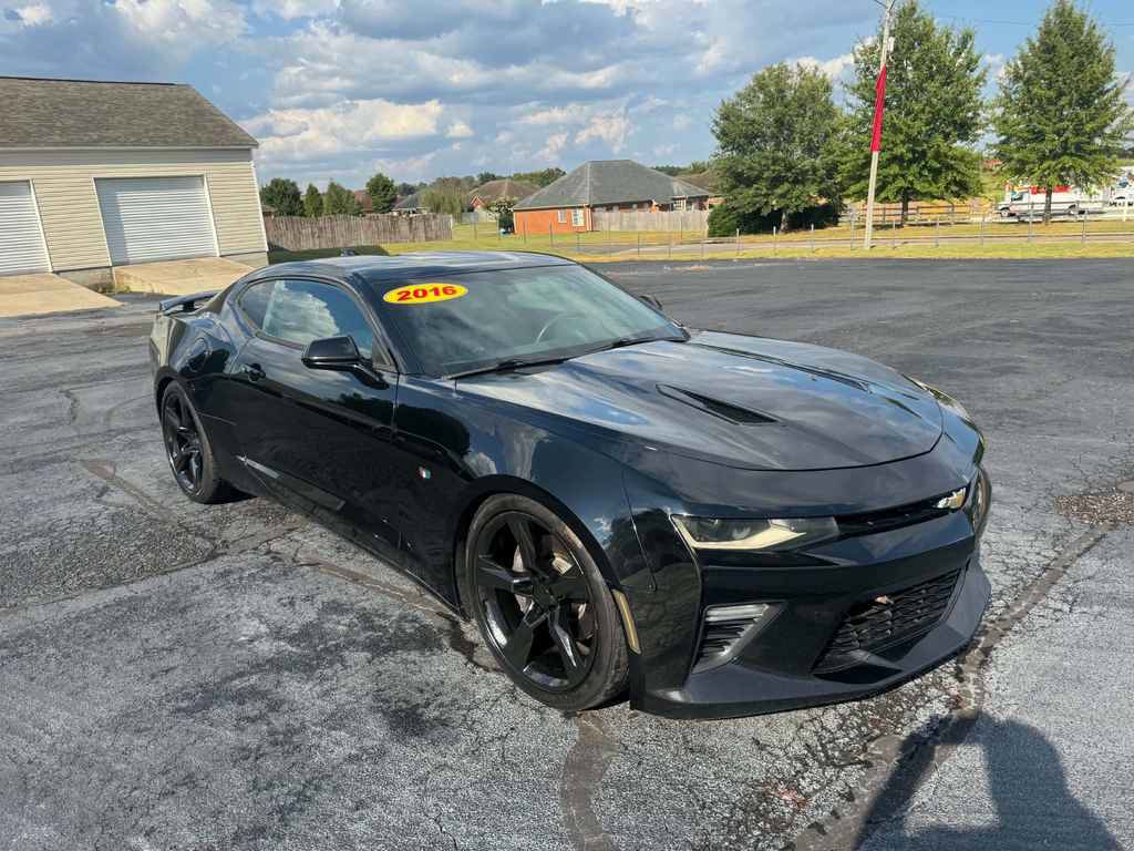 Used 2016 Chevrolet Camaro SS RWD image 7