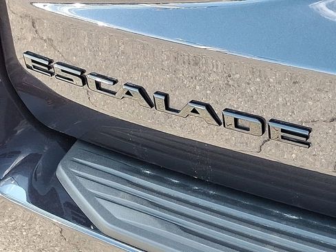 Used 2022 Cadillac Escalade ESV Sport Platinum AWD/4WD image 37