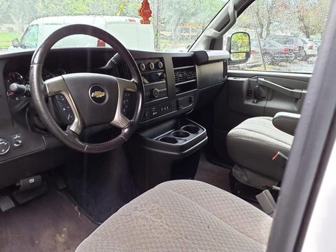 Used 2019 Chevrolet Express 3500 LT w/ LT Preferred Equipment Group image 11