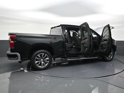Used 2024 Chevrolet Silverado 1500 LT RWD image 28