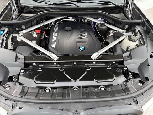 Used 2024 BMW X7 M50i AWD/4WD image 50