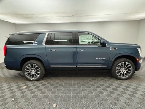 New 2026 GMC Yukon XL Denali w/ Denali Reserve Package image 10