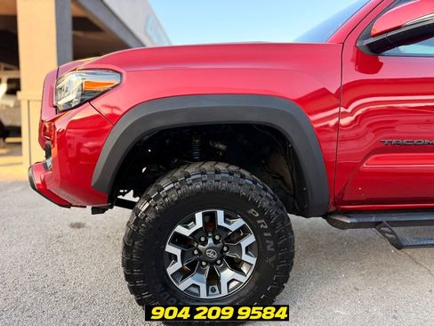 Used 2021 Toyota Tacoma TRD Off-Road w/ Technology Package AWD/4WD image 14