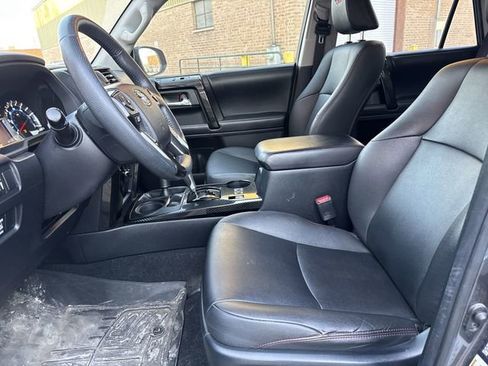 Used 2019 Toyota 4Runner TRD Off-Road Premium image 4