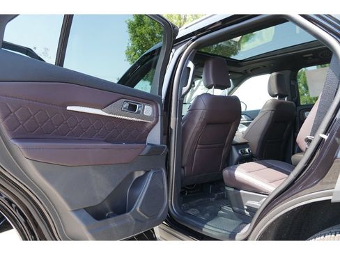 New 2026 Ford Explorer Platinum w/ LUX Leather Package AWD/4WD image 11