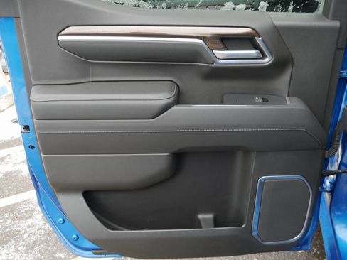 Used 2022 Chevrolet Silverado 1500 LT w/ Z71 Off-Road Package image 30