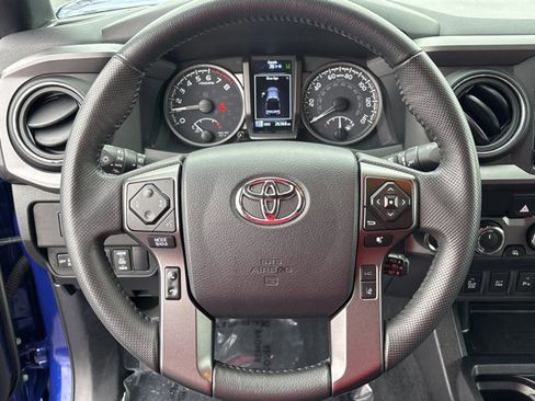 Used 2023 Toyota Tacoma TRD Off-Road image 25