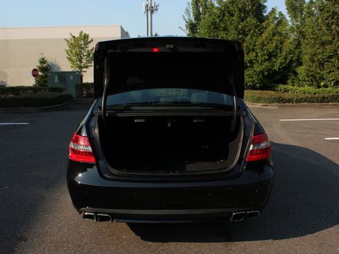 Used 2010 Mercedes-Benz E 63 AMG Sedan image 40