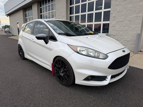 Used 2016 Ford Fiesta ST FWD image 3