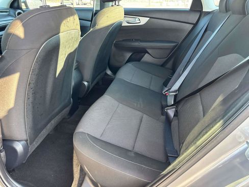 Used 2024 Kia Forte LXS w/ LXS Technology Package FWD image 11