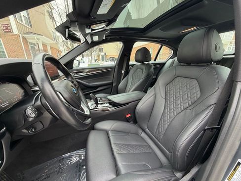 Used 2021 BMW 530i xDrive w/ Convenience Package image 10