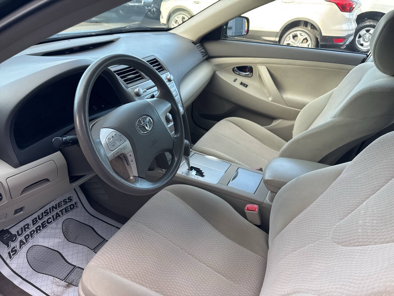Used 2011 Toyota Camry LE FWD image 15