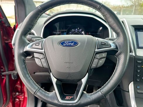 Used 2019 Ford Edge ST w/ Equipment Group 401A image 18