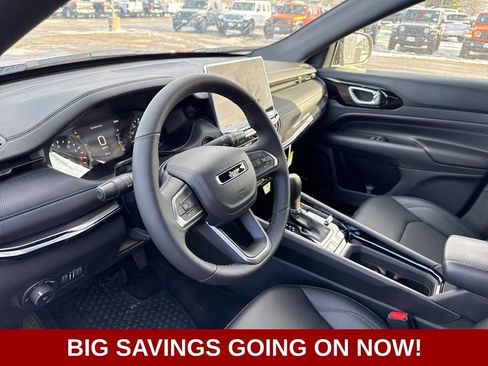 New 2026 Jeep Compass Latitude image 23