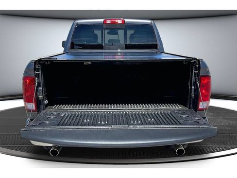 Used 2016 RAM 1500 Classic SLT AWD/4WD image 13