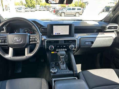 Certified 2025 Toyota Tacoma SR5 AWD/4WD image 13